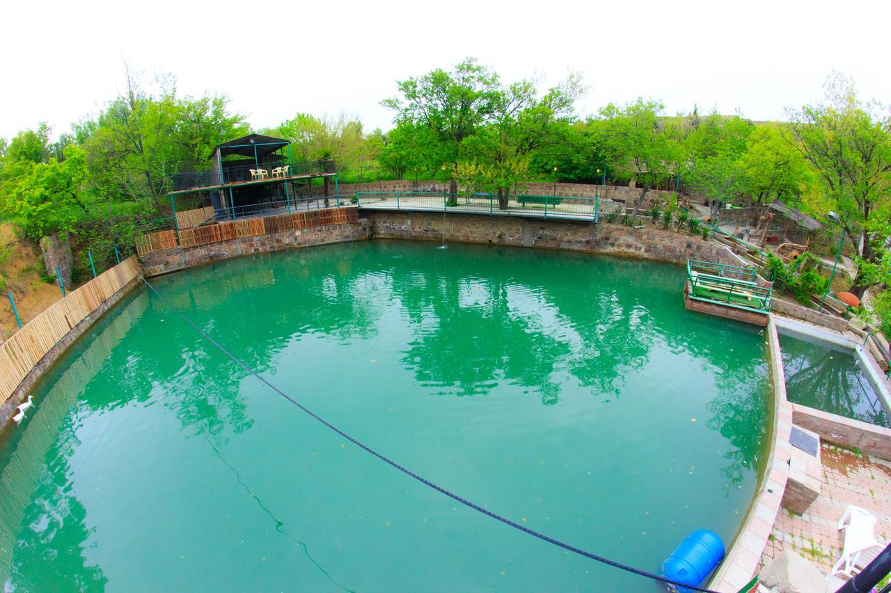 Amiran'S Lake Hotel Тбилиси Екстериор снимка