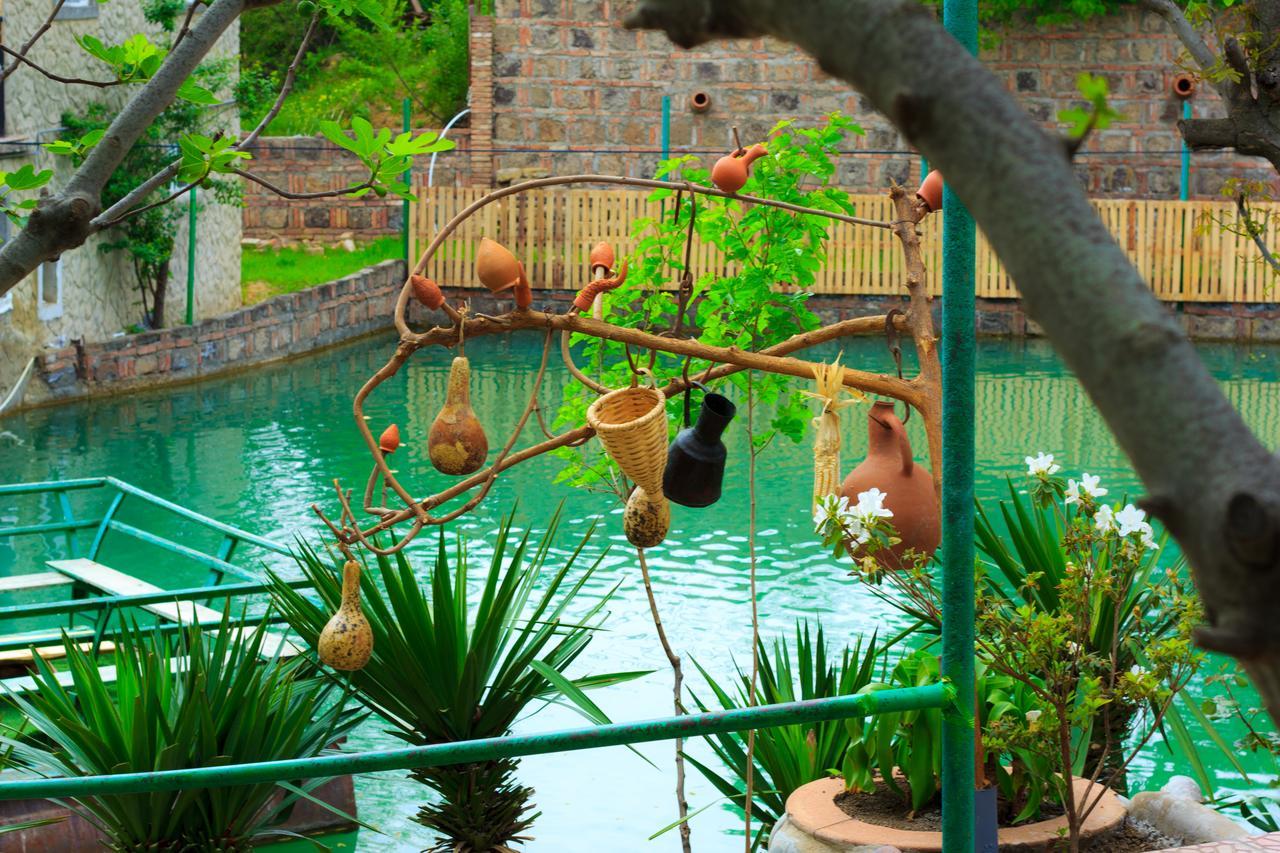 Amiran'S Lake Hotel Тбилиси Екстериор снимка