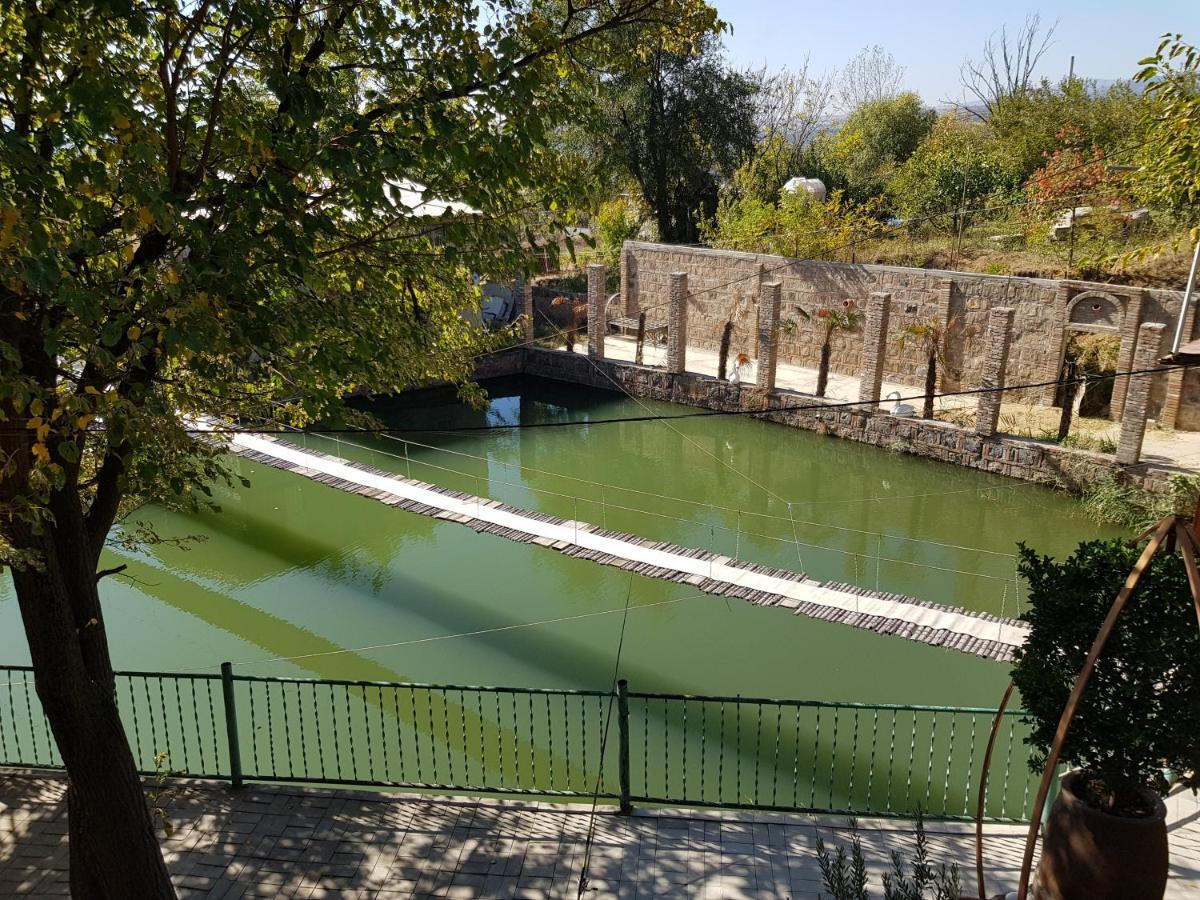 Amiran'S Lake Hotel Тбилиси Екстериор снимка
