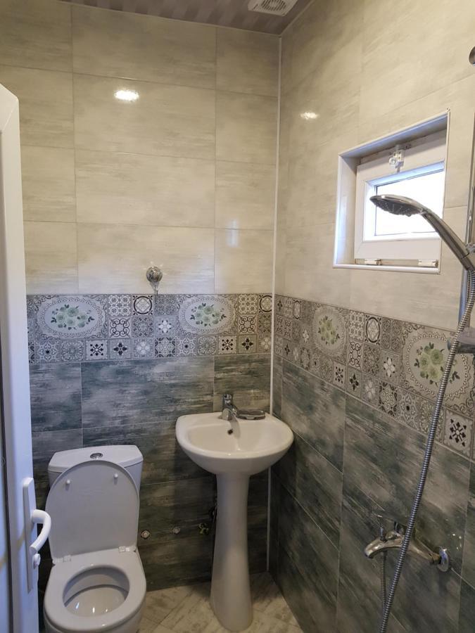 Amiran'S Lake Hotel Тбилиси Екстериор снимка