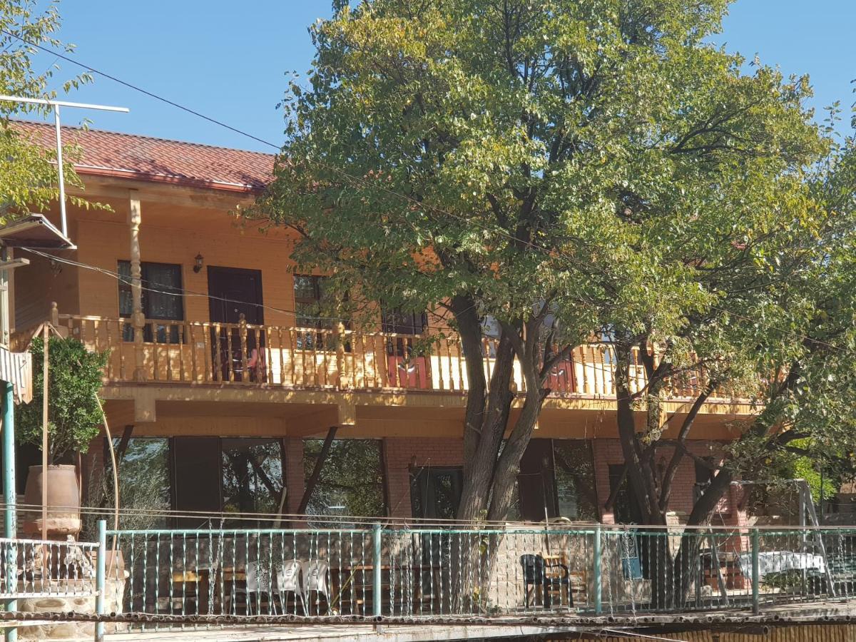 Amiran'S Lake Hotel Тбилиси Екстериор снимка